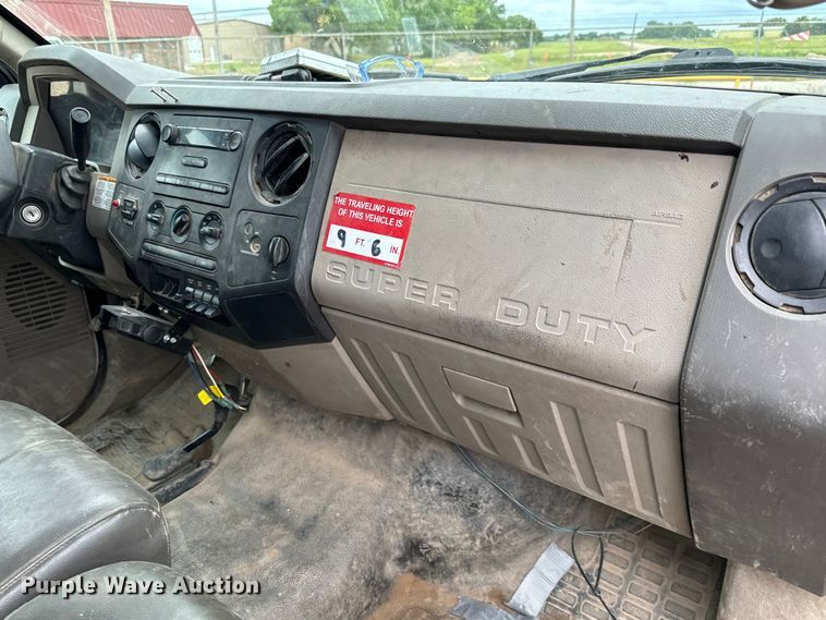 image for item NL9893 2009 Ford F550 Super Duty XL bucket truck