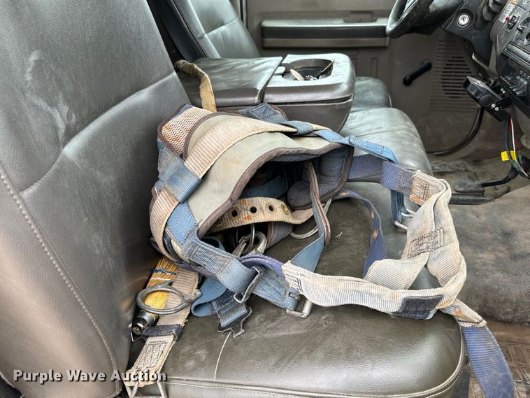 image for item NL9893 2009 Ford F550 Super Duty XL bucket truck