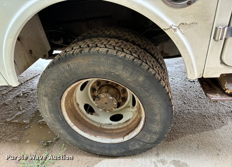 image for item NL9893 2009 Ford F550 Super Duty XL bucket truck