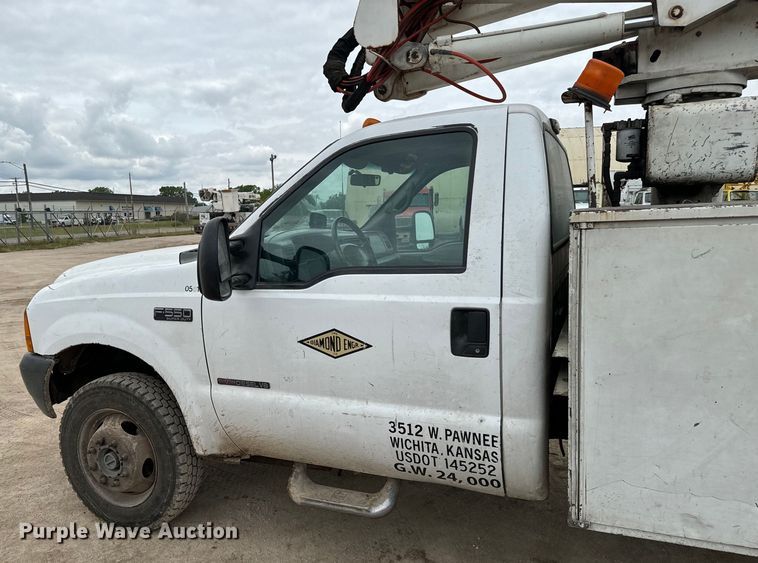 image for item NL9894 1999 Ford F550 Super Duty XL bucket truck