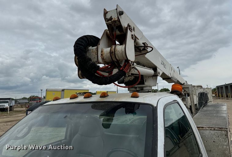 image for item NL9894 1999 Ford F550 Super Duty XL bucket truck
