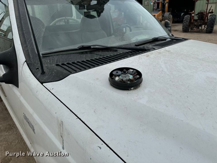 image for item NL9894 1999 Ford F550 Super Duty XL bucket truck