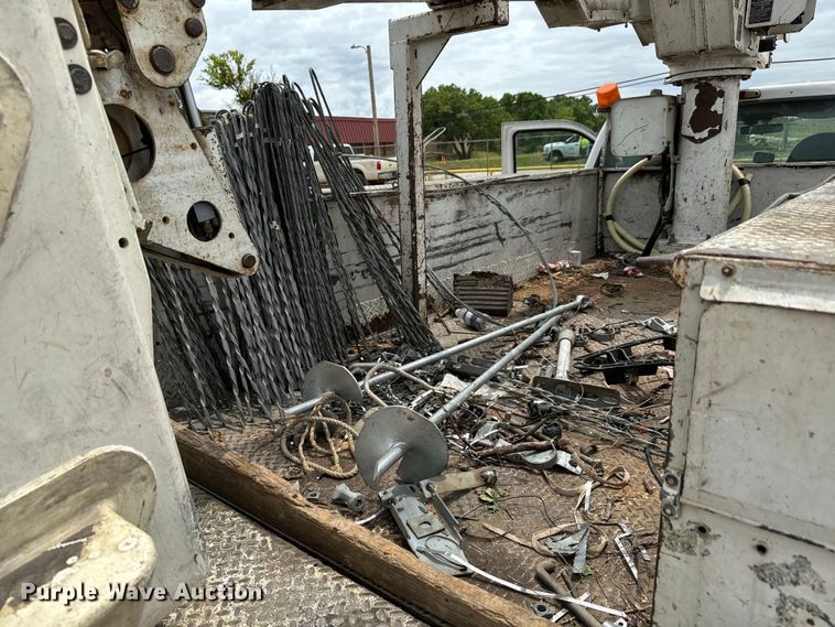 image for item NL9894 1999 Ford F550 Super Duty XL bucket truck