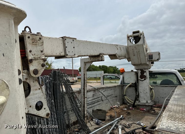 image for item NL9894 1999 Ford F550 Super Duty XL bucket truck