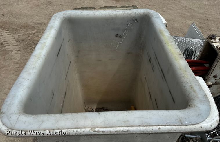 image for item NL9894 1999 Ford F550 Super Duty XL bucket truck