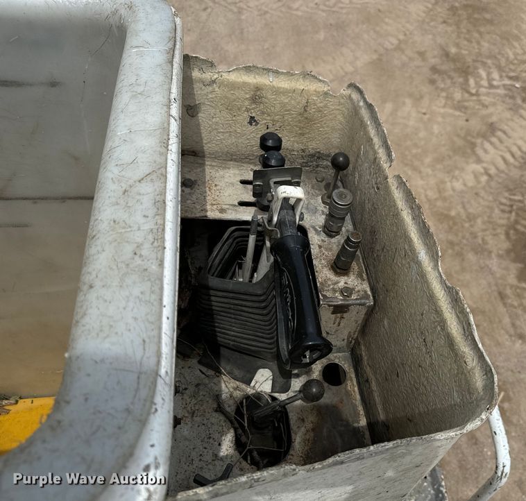 image for item NL9894 1999 Ford F550 Super Duty XL bucket truck