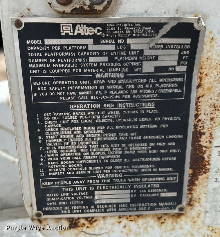 image for item NL9894 1999 Ford F550 Super Duty XL bucket truck