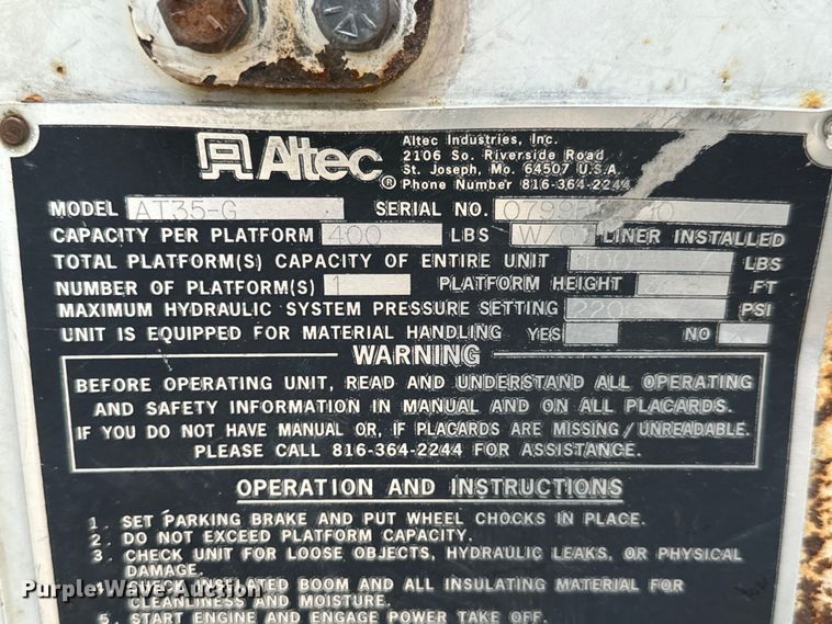 image for item NL9894 1999 Ford F550 Super Duty XL bucket truck