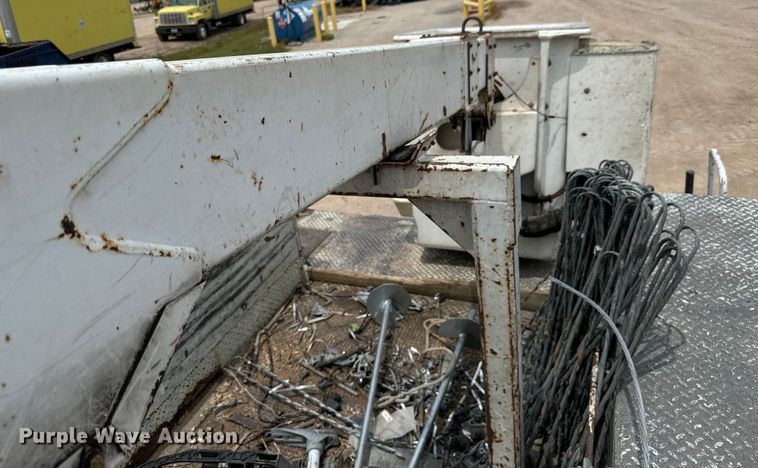 image for item NL9894 1999 Ford F550 Super Duty XL bucket truck