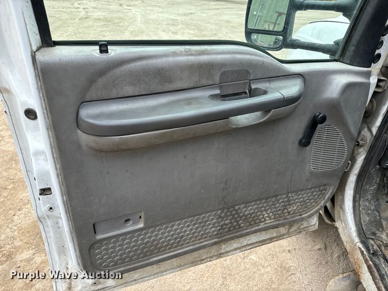 image for item NL9894 1999 Ford F550 Super Duty XL bucket truck