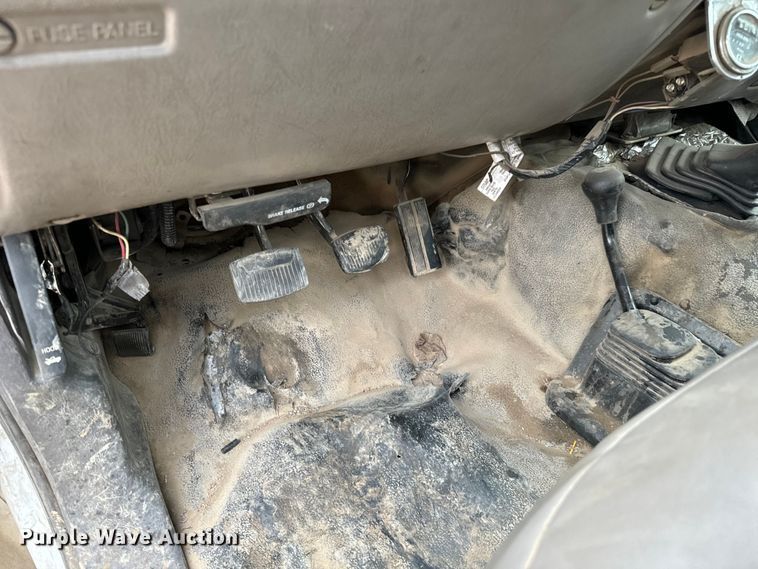 image for item NL9894 1999 Ford F550 Super Duty XL bucket truck