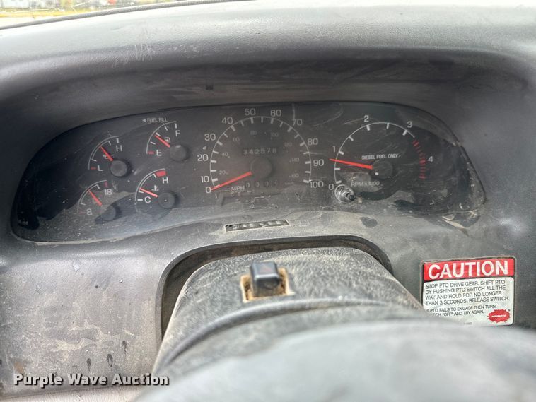 image for item NL9894 1999 Ford F550 Super Duty XL bucket truck