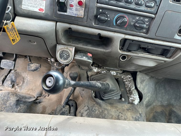 image for item NL9894 1999 Ford F550 Super Duty XL bucket truck