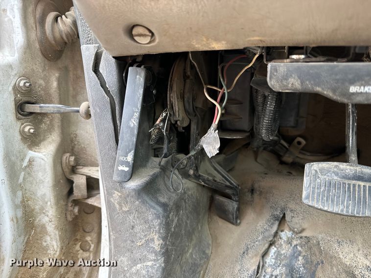 image for item NL9894 1999 Ford F550 Super Duty XL bucket truck