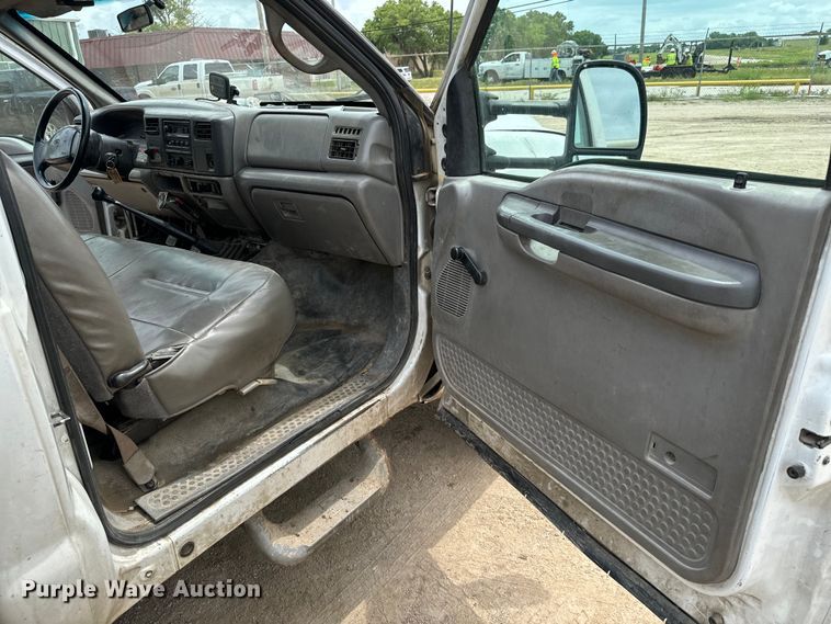 image for item NL9894 1999 Ford F550 Super Duty XL bucket truck