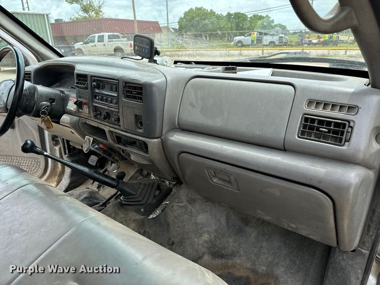 image for item NL9894 1999 Ford F550 Super Duty XL bucket truck