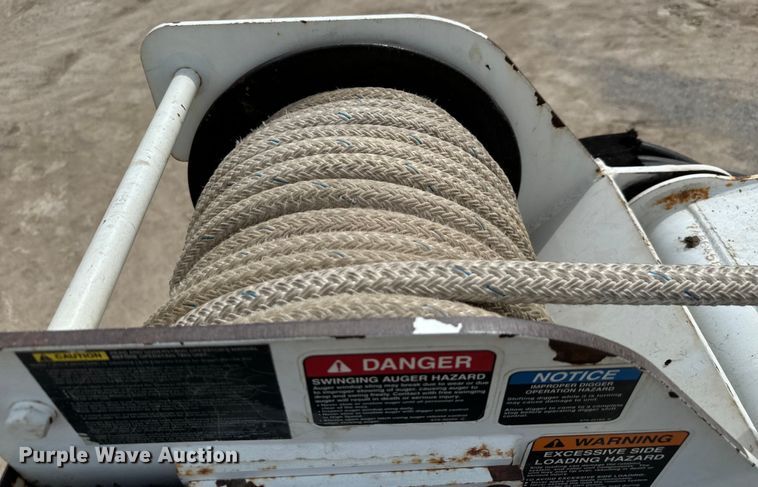 image for item NL9895 2008 International  4300  digger derrick truck