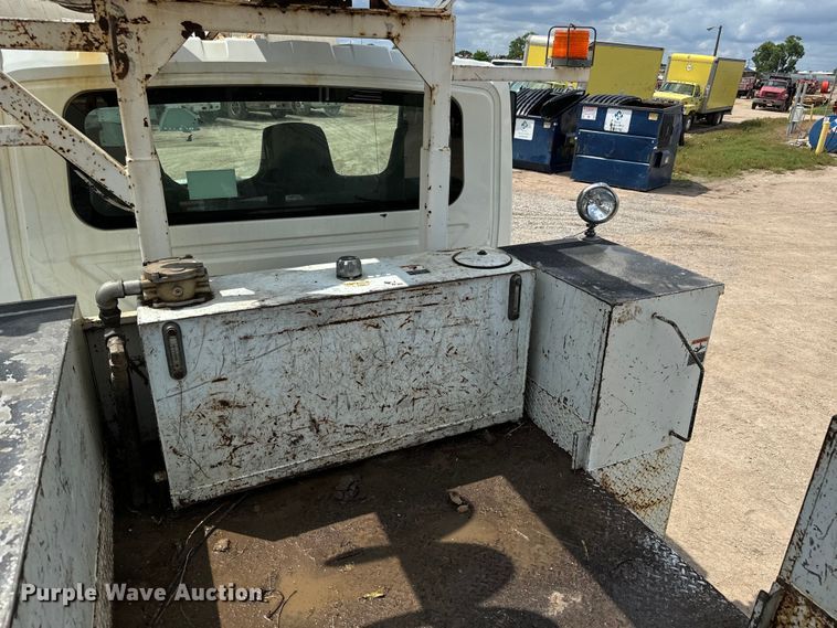 image for item NL9895 2008 International  4300  digger derrick truck