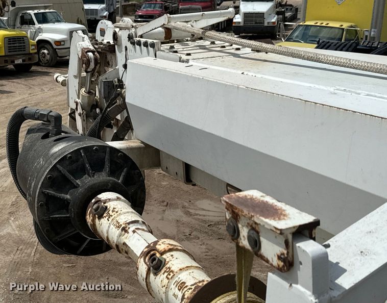 image for item NL9895 2008 International  4300  digger derrick truck