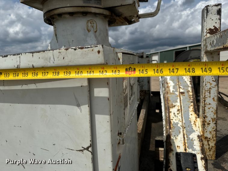 image for item NL9895 2008 International  4300  digger derrick truck