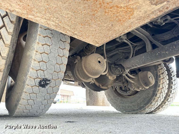 image for item NL9895 2008 International  4300  digger derrick truck