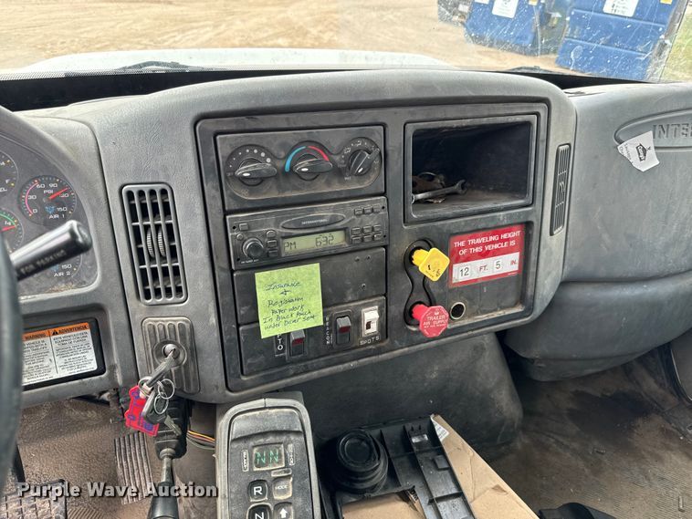 image for item NL9895 2008 International  4300  digger derrick truck