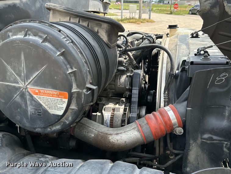 image for item NL9895 2008 International  4300  digger derrick truck