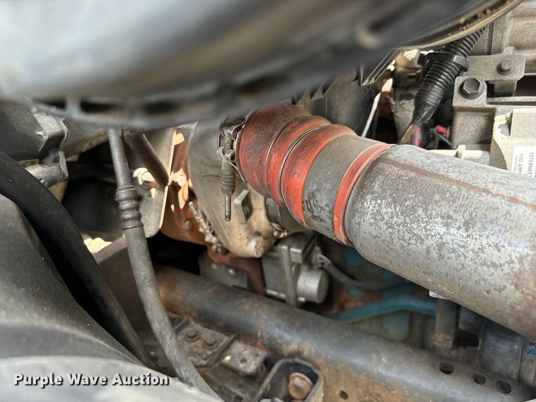 image for item NL9895 2008 International  4300  digger derrick truck