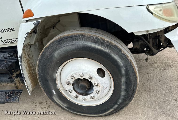 image for item NL9895 2008 International  4300  digger derrick truck