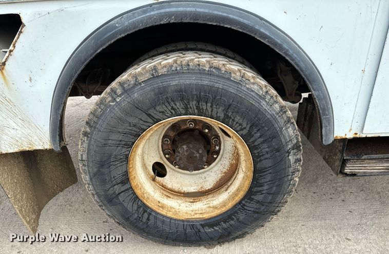 image for item NL9895 2008 International  4300  digger derrick truck