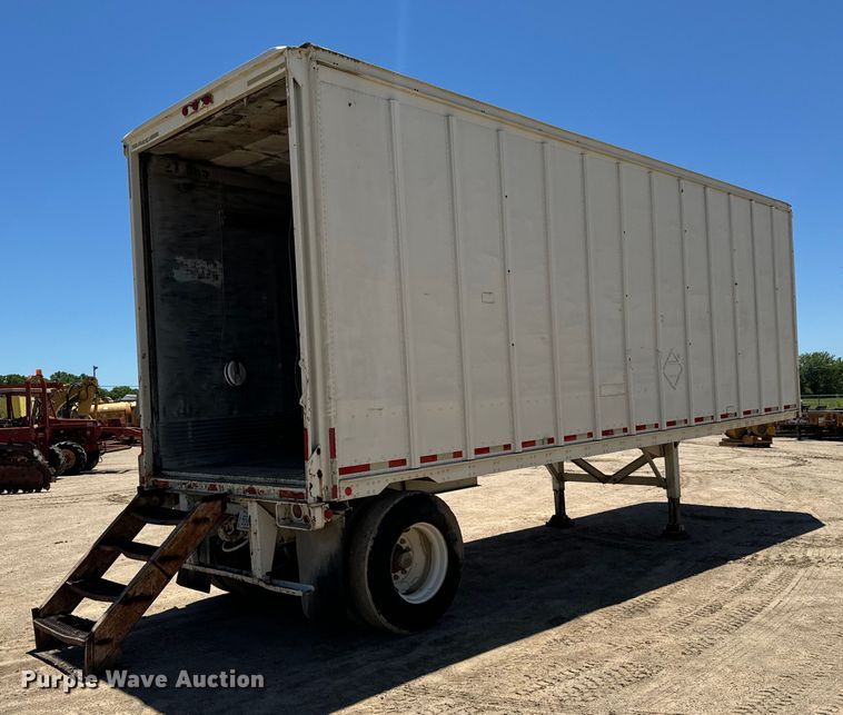 image for item NL9923 1984 Fruehauf dry van trailer