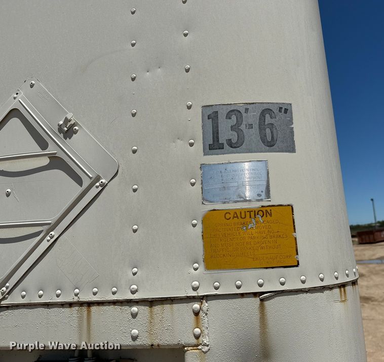 image for item NL9923 1984 Fruehauf dry van trailer