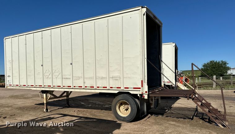 image for item NL9926 1984 Fruehauf FCGX-FL1-28 dry van trailer