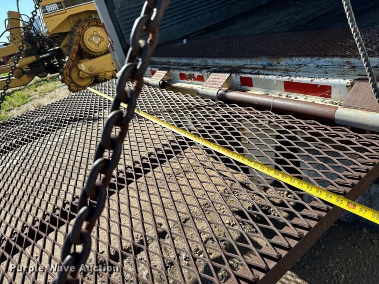 image for item NL9926 1984 Fruehauf FCGX-FL1-28 dry van trailer