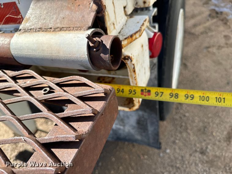 image for item NL9926 1984 Fruehauf FCGX-FL1-28 dry van trailer