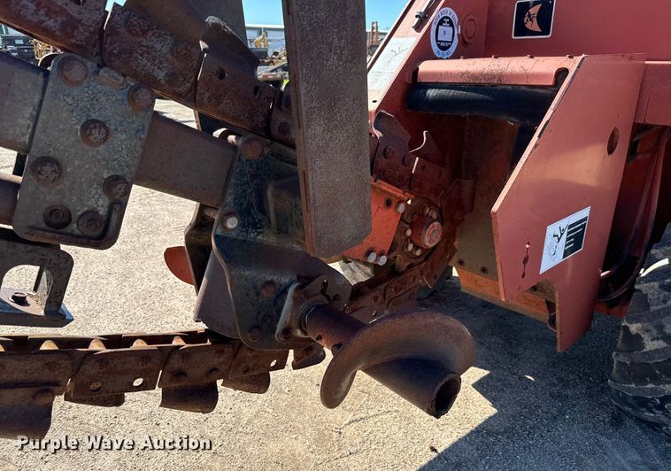 image for item NL9927 1996 Ditch Witch 5110 trencher
