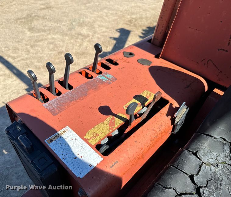 image for item NL9927 1996 Ditch Witch 5110 trencher