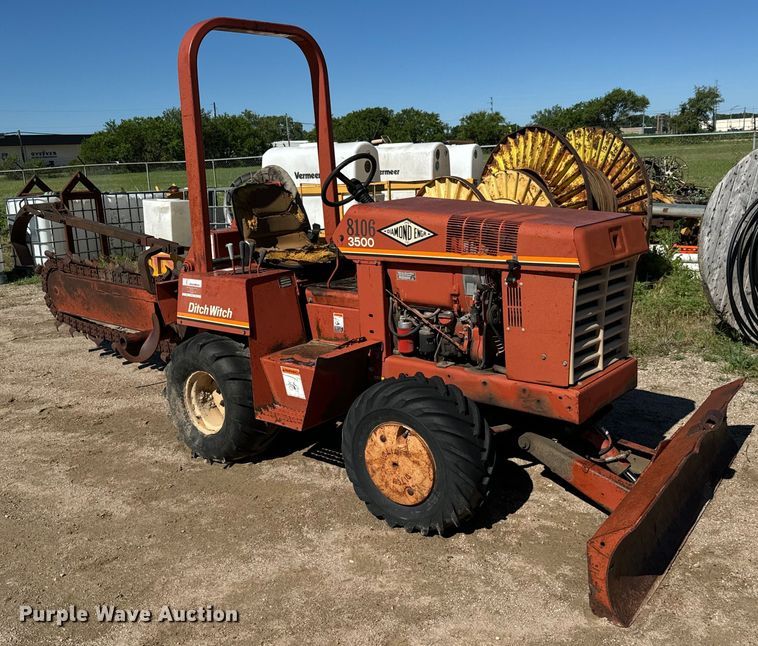 image for item NL9928 1990 Ditch Witch  3500 LSB trencher