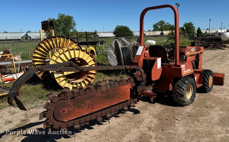 image for item NL9928 1990 Ditch Witch  3500 LSB trencher