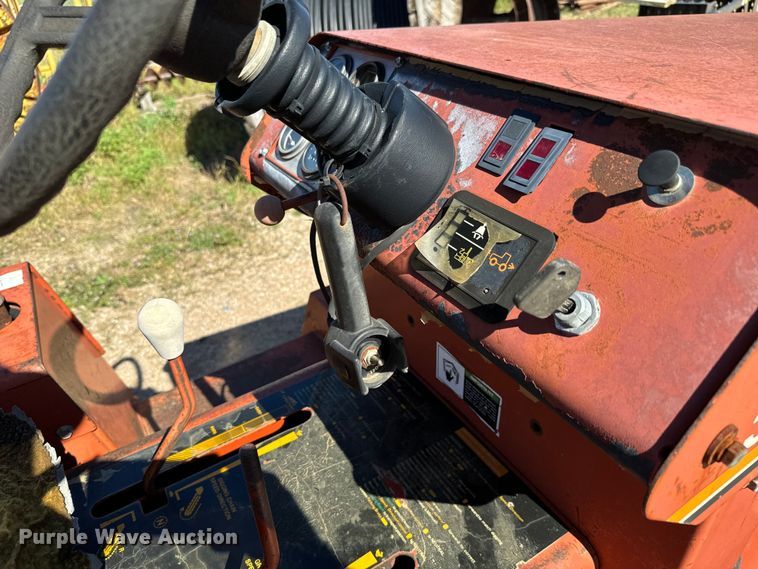 image for item NL9928 1990 Ditch Witch  3500 LSB trencher