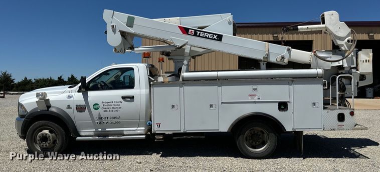 image for item NL9929 2012 Dodge Ram 5500HD bucket truck