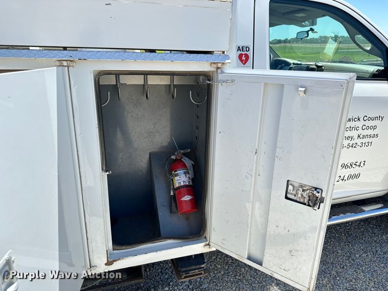 image for item NL9929 2012 Dodge Ram 5500HD bucket truck