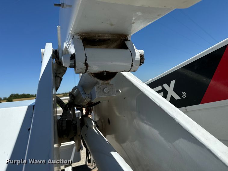 image for item NL9929 2012 Dodge Ram 5500HD bucket truck