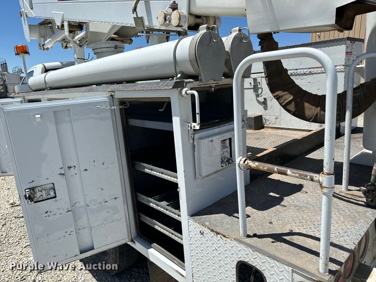 image for item NL9929 2012 Dodge Ram 5500HD bucket truck