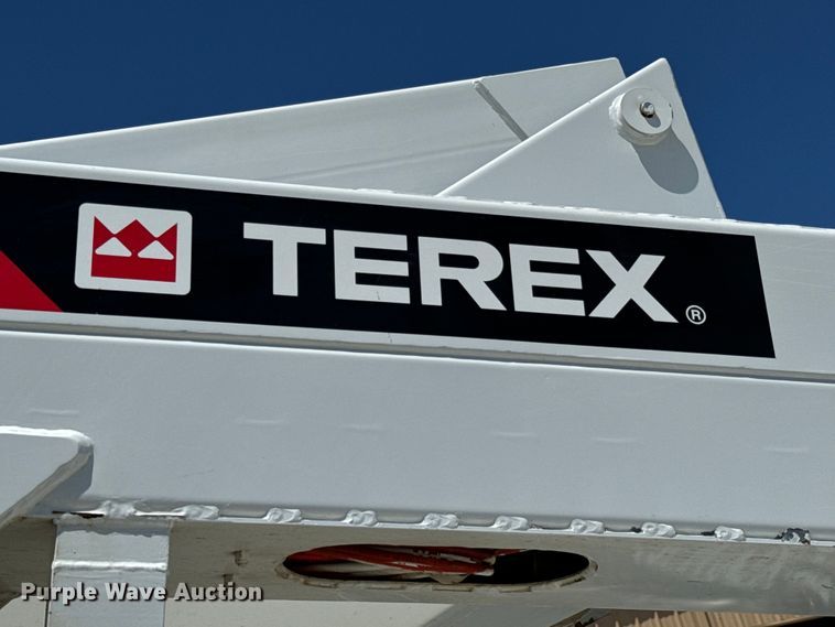 image for item NL9929 2012 Dodge Ram 5500HD bucket truck