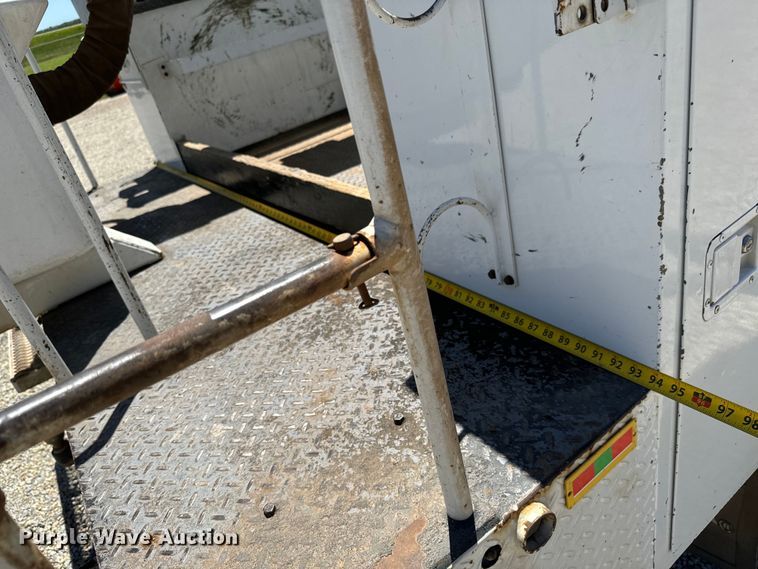 image for item NL9929 2012 Dodge Ram 5500HD bucket truck