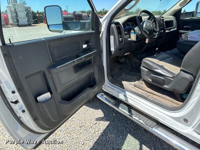 image for item NL9929 2012 Dodge Ram 5500HD bucket truck