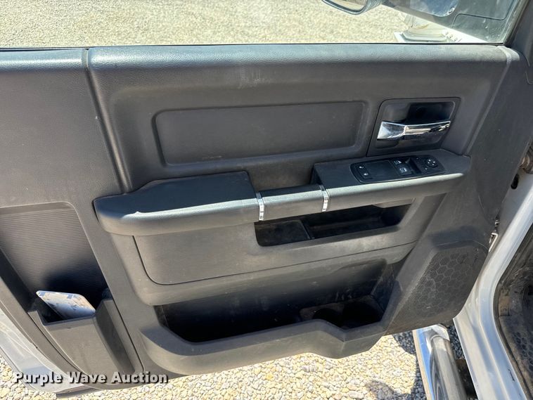 image for item NL9929 2012 Dodge Ram 5500HD bucket truck