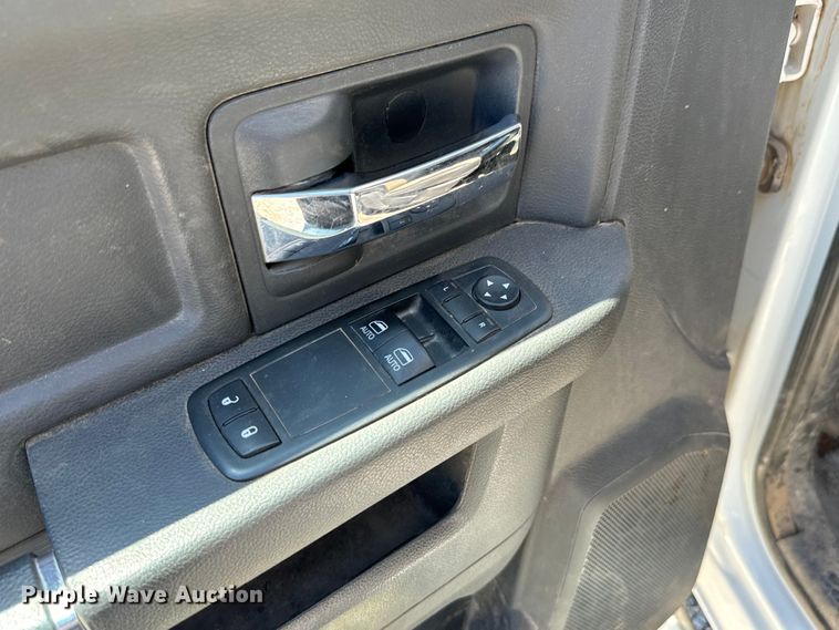 image for item NL9929 2012 Dodge Ram 5500HD bucket truck