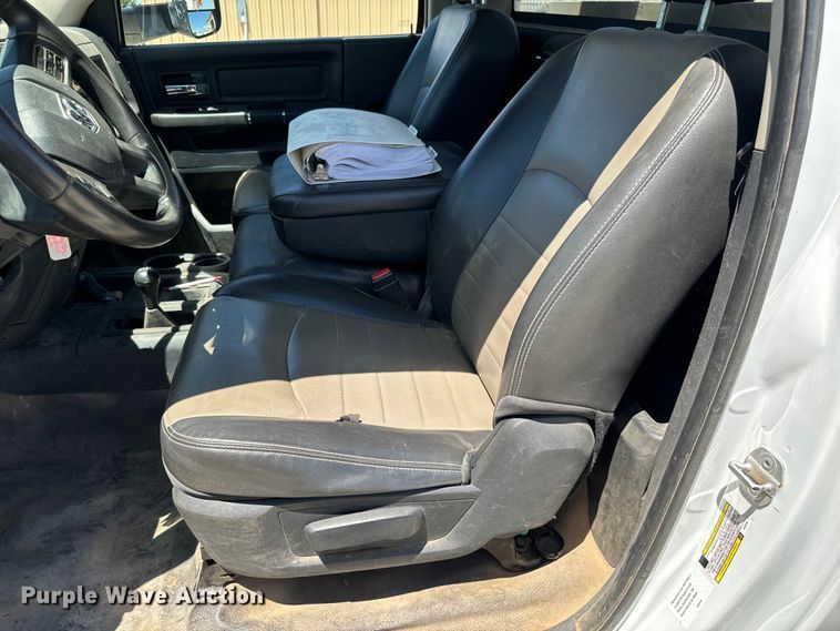 image for item NL9929 2012 Dodge Ram 5500HD bucket truck